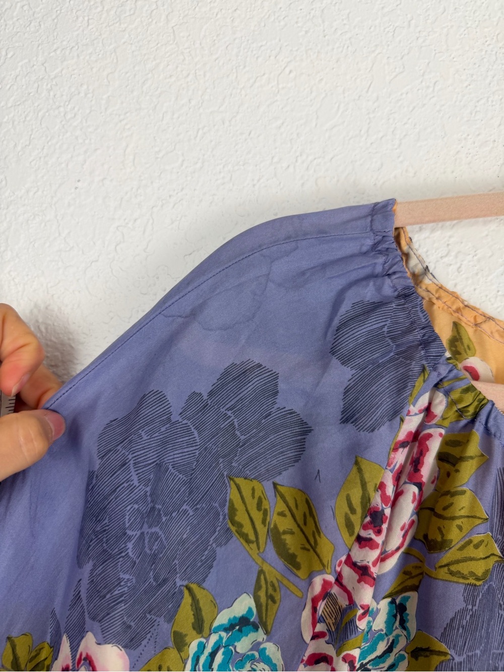 Johnny Was Silk Graphic Floral Printed Neck Tie Flowy Top Purple XS - Picture 9 of 10